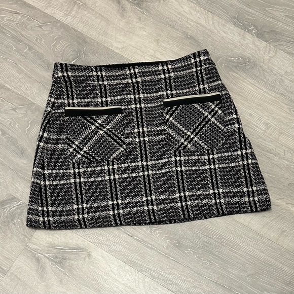 ZARA TRF Collection Size S High Waisted Black and White Tweed Plaid Mini Skirt - Picture 3 of 5